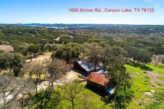 1660 McIver in Canyon Lake, TX - Foto de edificio - Building Photo