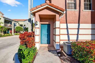 501 Belmont Pl in Boynton Beach, FL - Building Photo - Building Photo