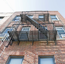 916 E 224th St in Bronx, NY - Building Photo - Building Photo