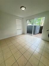 8663 NW 112th Pl in Doral, FL - Building Photo - Building Photo