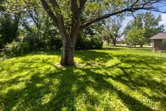 2540 Courtyard Pl in Florissant, MO - Building Photo - Building Photo