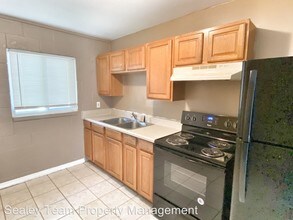 2150 Saxon St in Tallahassee, FL - Foto de edificio - Building Photo