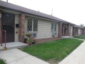 Brentwood Park Apartments in Fort Wayne, IN - Building Photo - Building Photo