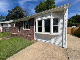 9522 Willow Terrace in Norfolk, VA - Building Photo