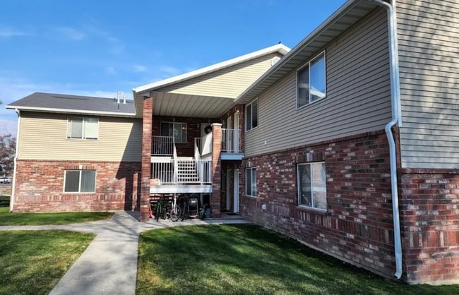 property at 264 N 3rd E