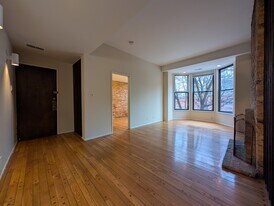 602 W Surf St, Unit 4 in Chicago, IL - Building Photo
