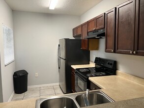 6431 Cypressdale Dr in Riverview, FL - Building Photo - Building Photo