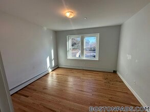 233 Lafayette St in Salem, MA - Building Photo - Building Photo