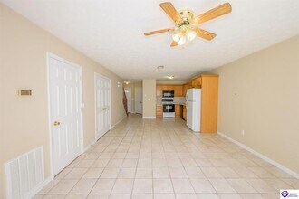 113 Poplar Cir in Radcliff, KY - Building Photo - Building Photo
