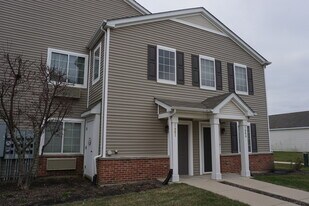 146 Bertram Dr in Yorkville, IL - Building Photo