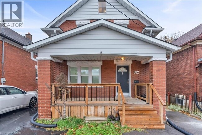 property at 392 Victoria St S