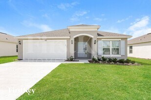 152 Southern Breeze Lp in Winter Haven, FL - Building Photo