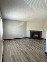 3945 Stonedike Dr, Unit A in Colorado Springs, CO - Building Photo - Building Photo