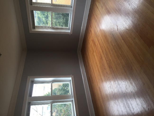 2349 N Kenneth Ave, Unit 3 in Chicago, IL - Building Photo - Building Photo