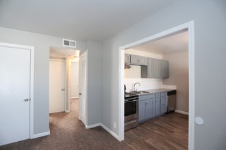 Melrose Place Apartments in Raytown, MO - Building Photo - Interior Photo