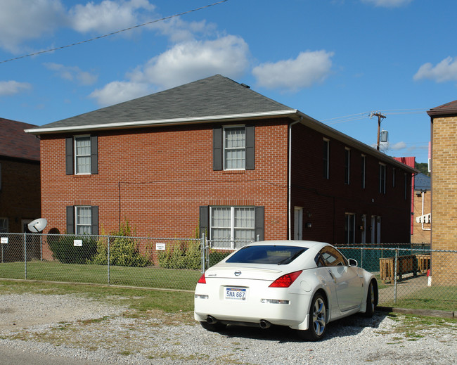 5106 Venable Ave SE in Charleston, WV - Building Photo - Building Photo