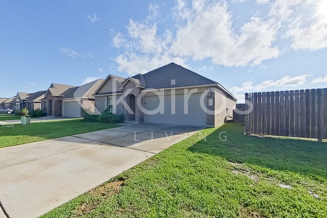 123 Yardley Ct in Lafayette, LA - Foto de edificio - Building Photo