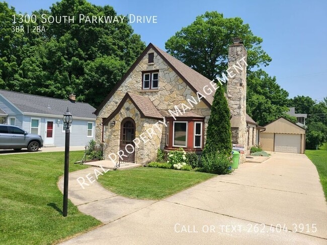 property at 1300 Parkway Dr