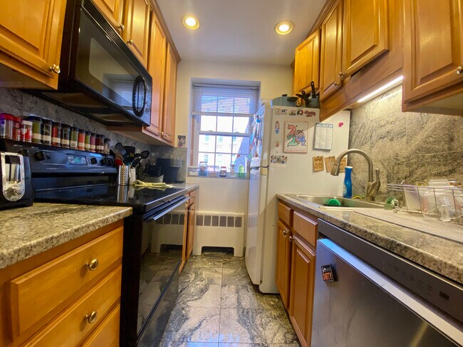 7 Lanark Rd, Unit 3 in Brookline, MA - Building Photo - Building Photo