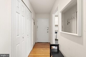 7244 Donnell Pl, Unit D-2 in District Heights, MD - Foto de edificio - Building Photo