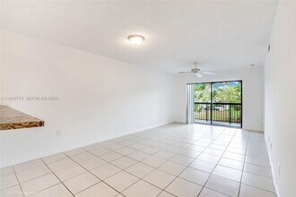 9992 Nob Hill Pl, Unit 9992 in Sunrise, FL - Foto de edificio - Building Photo