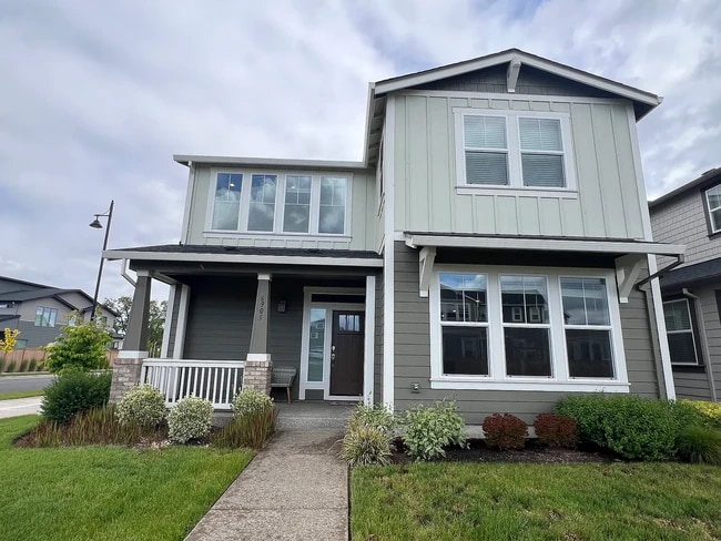 property at 6905 SE Tamarack St