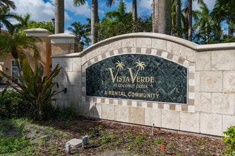 Vista Verde at Coconut Creek in Coconut Creek, FL - Foto de edificio - Building Photo