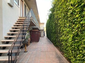 12750 Matteson Ave in Los Angeles, CA - Building Photo