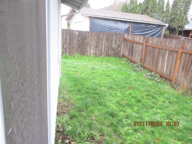 590 67th St in Springfield, OR - Building Photo - Building Photo