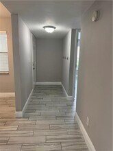 1392 Churchill Cir in Naples, FL - Foto de edificio - Building Photo