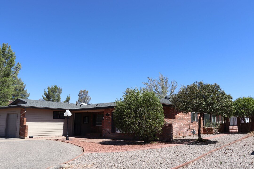 3712 St Andrews Dr in Sierra Vista, AZ - Building Photo
