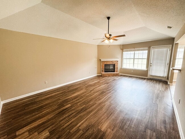6943 Naples Dr in Cordova, TN - Building Photo - Building Photo