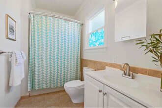 588 58th St in Oakland, CA - Building Photo - Building Photo