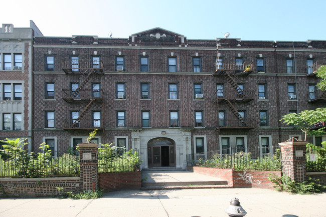 Evelyn Court in Brooklyn, NY - Building Photo - Building Photo