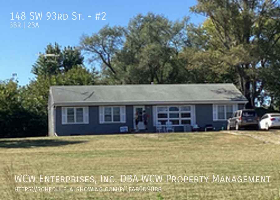 148 SW 93rd St in Wakarusa, KS - Building Photo