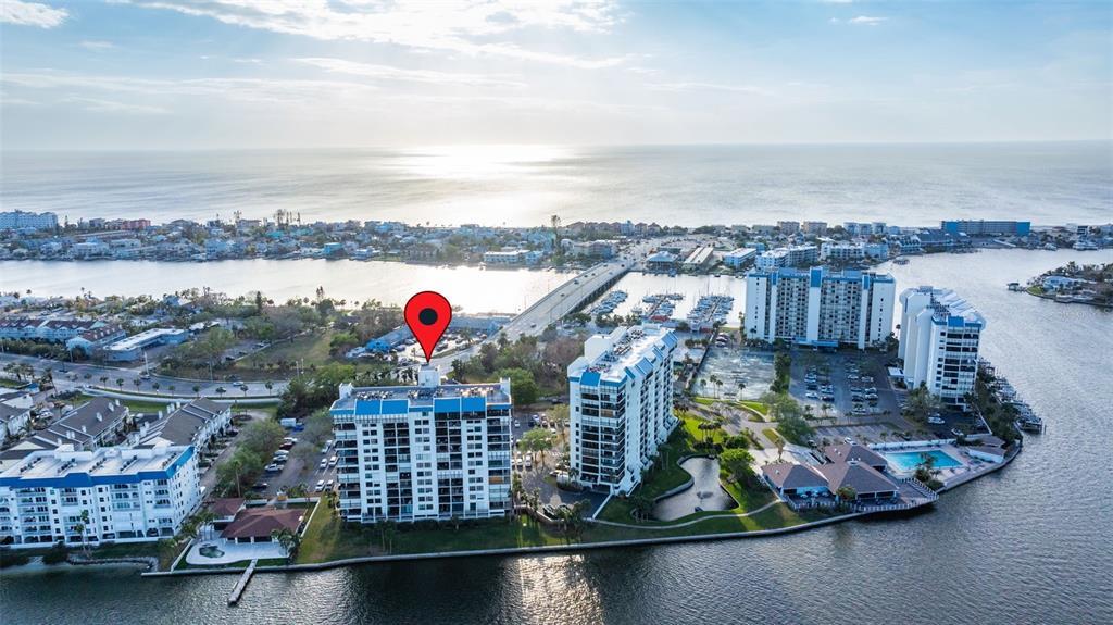 9415 Blind Pass Rd in St Pete Beach, FL - Building Photo