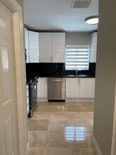 3193 Ohio St in Miami, FL - Building Photo - Building Photo