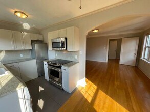 124 Warren Ave N in Seattle, WA - Building Photo - Building Photo