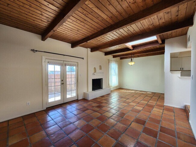 property at 3073 Plaza Blanca