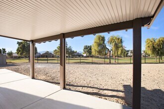 5749 Club House Dr in Fort Mohave, AZ - Building Photo - Building Photo