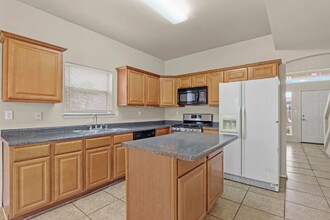 10782 Walden Pond St in El Paso, TX - Building Photo - Building Photo