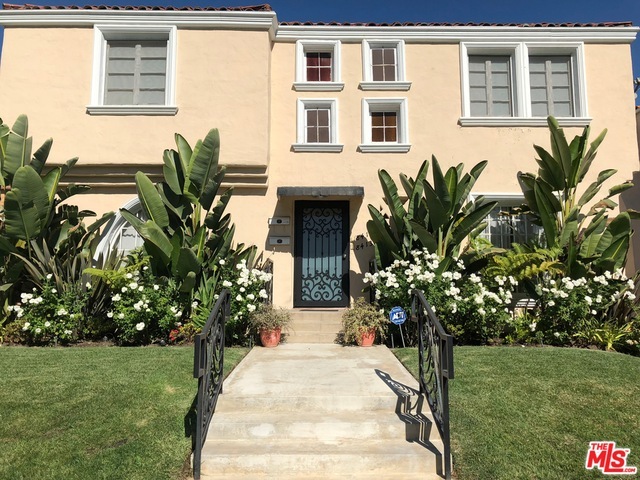 8413 4th St in Los Angeles, CA - Building Photo