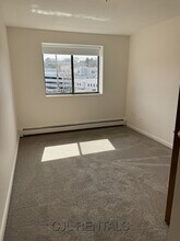 71 Montvale Ave in Stoneham, MA - Foto de edificio - Building Photo