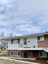 320-326 Knowles St in Missoula, MT - Foto de edificio - Building Photo