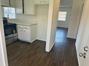 939 S Cabrillo Ave in Los Angeles, CA - Building Photo - Building Photo