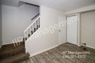 450 Kenwood Dr in Euclid, OH - Building Photo - Building Photo