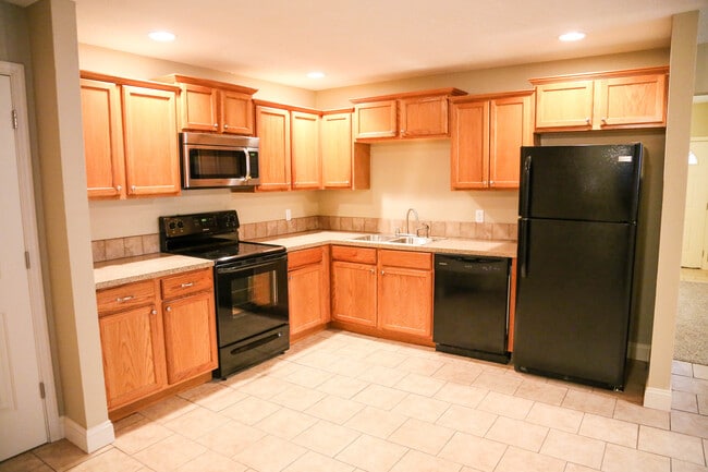 property at 608 W Mt Vernon St