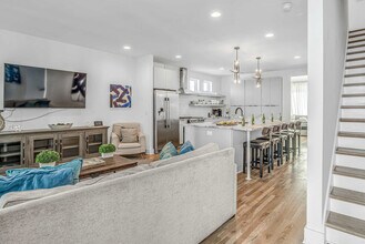 2807 Delaware Ave in Nashville, TN - Building Photo - Building Photo