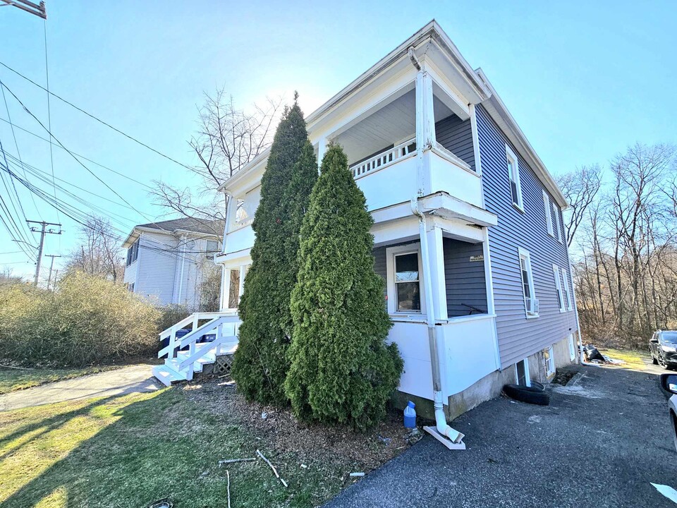 801 Granite St, Unit 2 in Braintree, MA - Building Photo