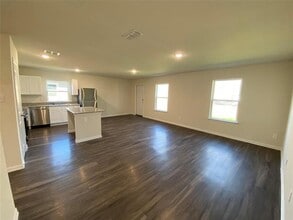 104 Holiday Dr in Gun Barrel City, TX - Building Photo - Building Photo